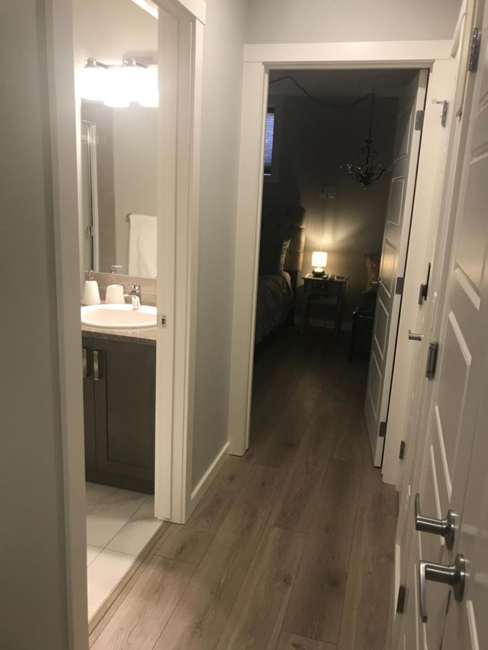 Home Sweet Condo カルガリー エクステリア 写真