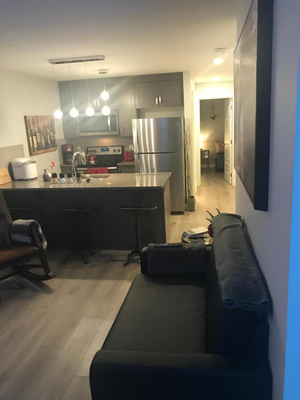 Home Sweet Condo カルガリー エクステリア 写真