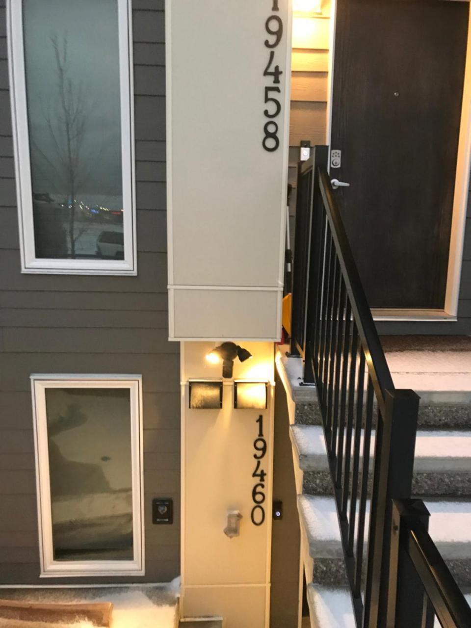 Home Sweet Condo カルガリー エクステリア 写真